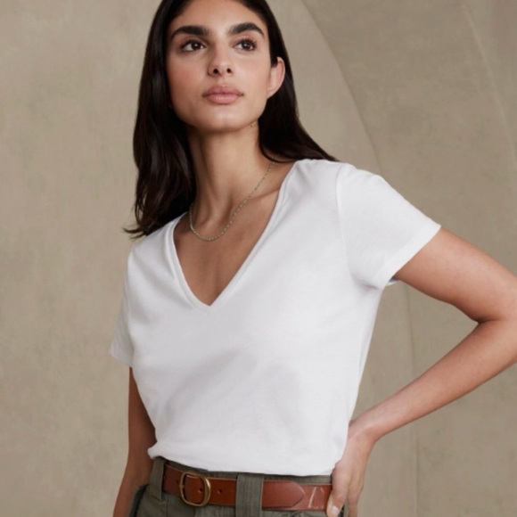 Banana Republic Tops - NWT Banana Republic Supina Cotton White V Neck Tee | L